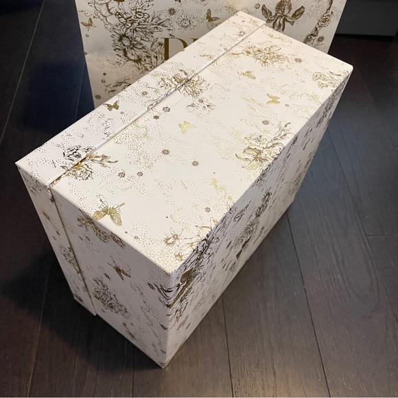 Dior shopping box box holiday gift box limited white gold with tissue and ribbon - Picture 4 of 11